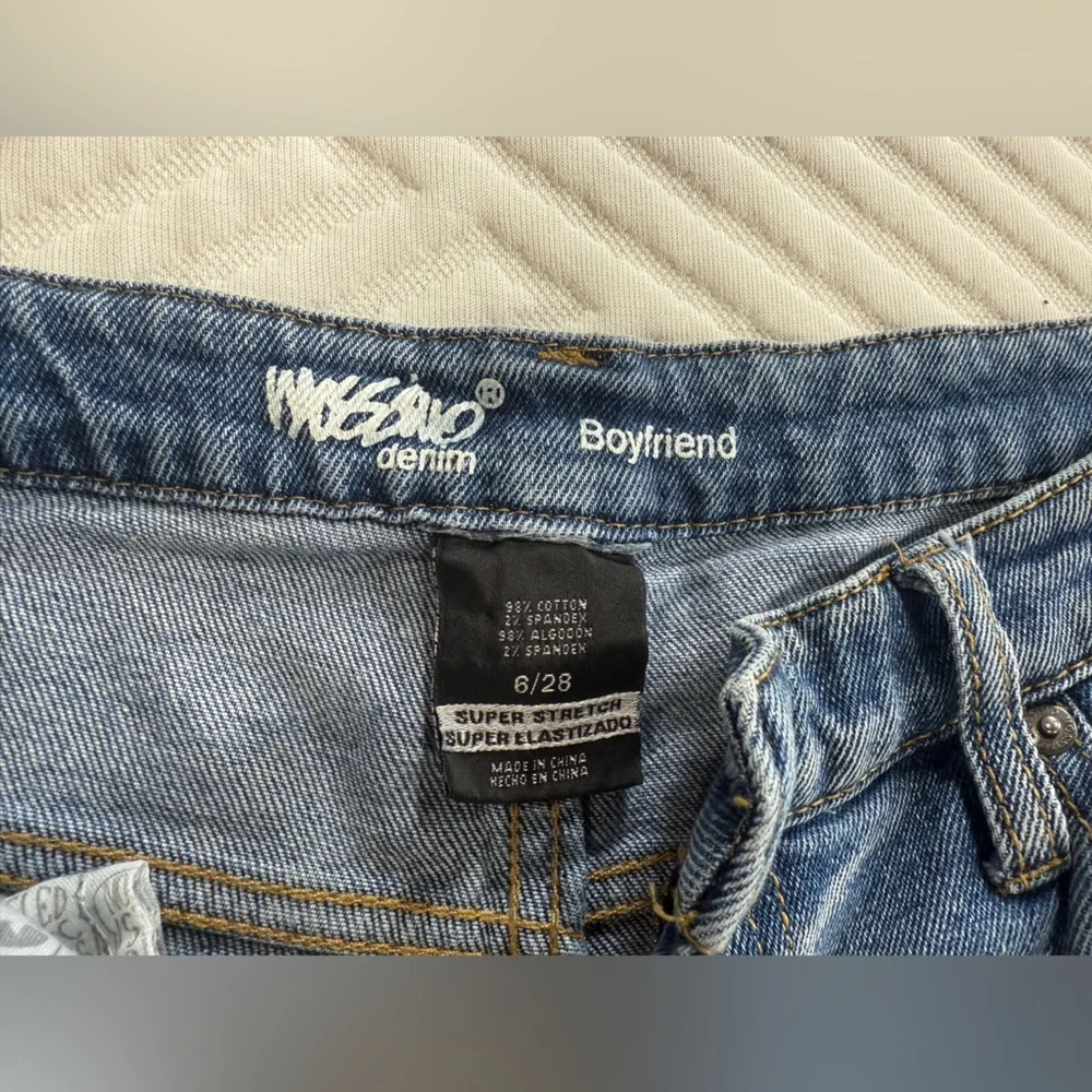 Mossimo Classic Blue Denim Boyfriend Jeans - Picture 1 of 4